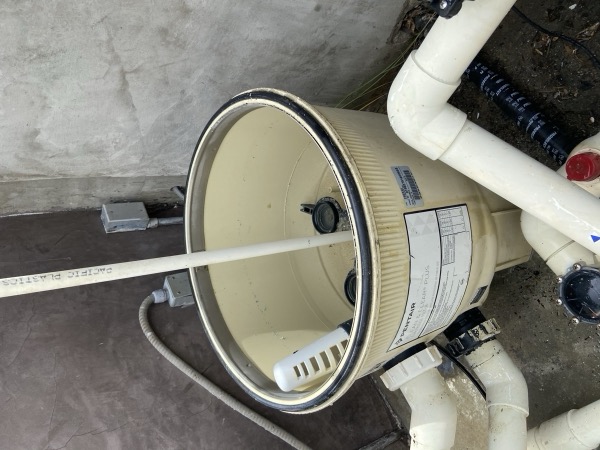 Pool filter repair at a Laguna Beach home